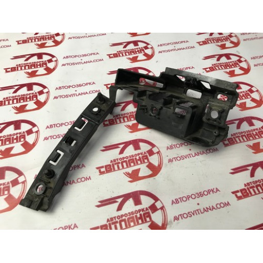 Кронштейн заднього бамперу правий Partner / Berlingo 2008- 9680554680